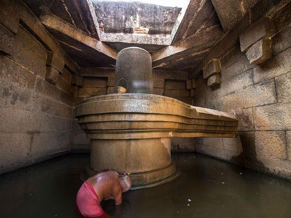 బడవి లింగ దేవస్థానం, హంపి