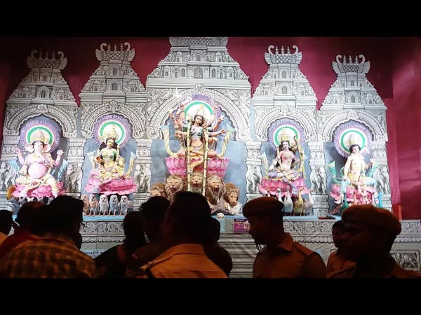 దుర్గాదేవి పెండల్స్