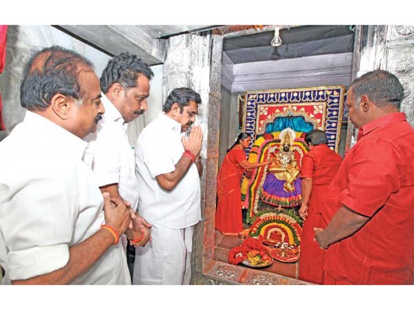 మరువత్తూర్ లో ఉన్న అరుల్మిగు ఆదిపరాశక్తి పీఠం