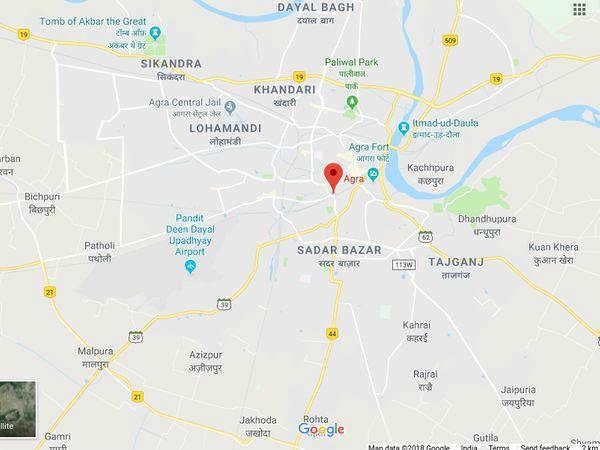 రెడ్ తాజ్ మహల్, ఆగ్రా