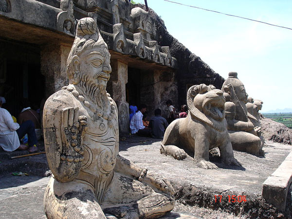 ఉండవల్లి గుహలు