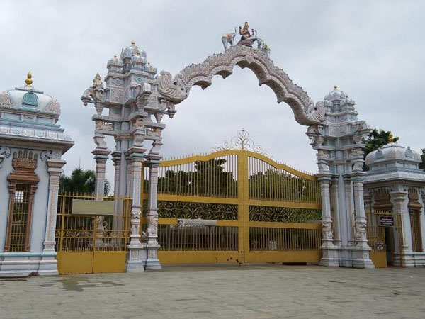 చక్రకాళీ దేవాలయం, వందలూరు