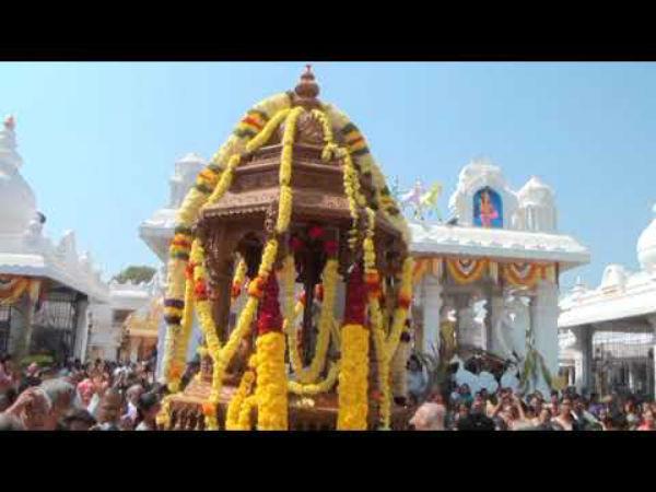 గాయిత్రీ దేవాలయం, తడాస్