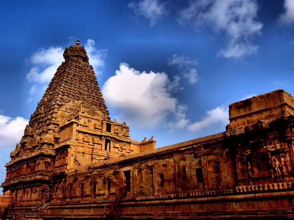 బ్రహదేశ్వర ఆలయం, తంజావూరు తమిళనాడు: