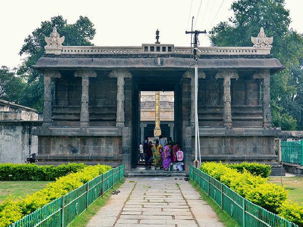 2. కామాక్షీదేవి :