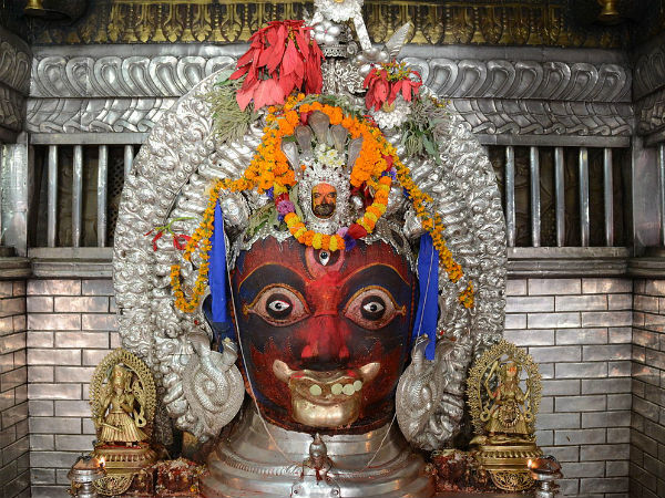బ్రహ్మ గర్వం అణచడానికి అవతరించిన కాలభైరవుడు