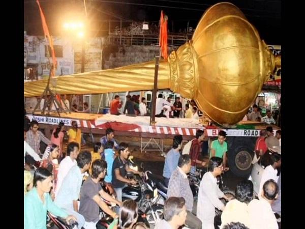 శ్రీరామాలయానికి అనువుగా ఒక చెరువు త్రవ్వించి