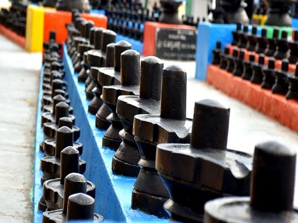 లింగరూపంలో ఉన్న పరమేశ్వరున్ని దర్శించాలంటే