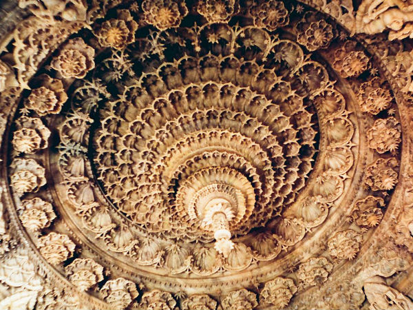 ఈ దిల్ వారా పై కప్పు నిండా