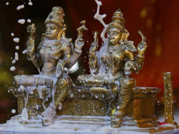 శివలింగాన్ని దర్శించుకుంటే