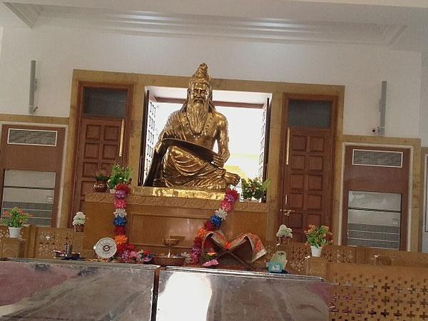 వాల్మీకి మహర్షి కుటీరం