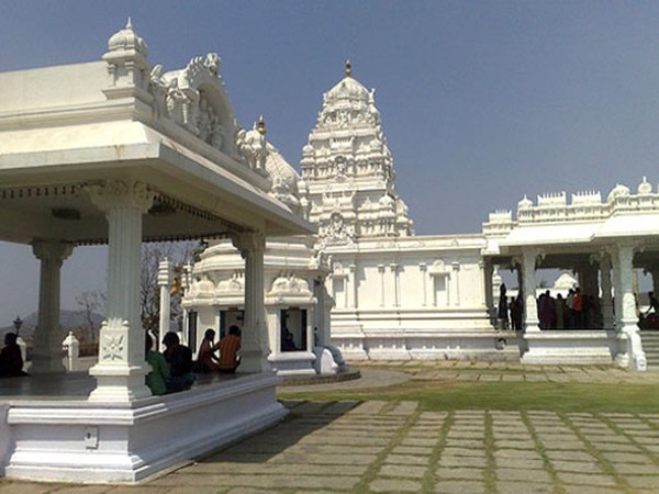 సింఘినగర్ లోని పరమానందగిరి కొండపై