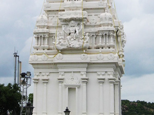 భక్తుల దర్శనం
