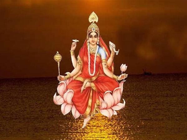 నవదుర్గలలో అమ్మవారు సిద్దదాత్రిగా