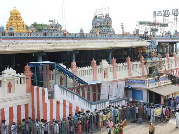 పళనిలో ప్రస్తుతం ఉన్నఈ సుబ్రహ్మణ్య స్వామి