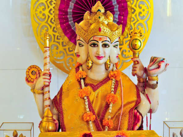 ఈ శక్తిపీఠం యొక్క ఆలయ గోపురం నిర్మాణం ఆకాశాన్ని తాకుతోందా