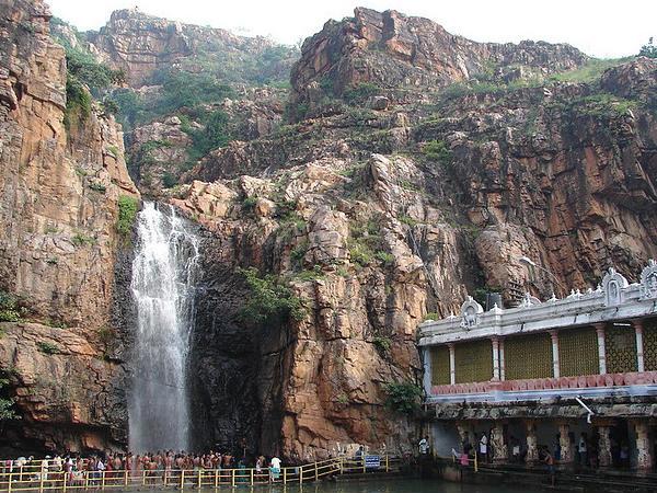 తిరుమల తిరుపతి క్షేత్రంలో ఆకాశగంగ