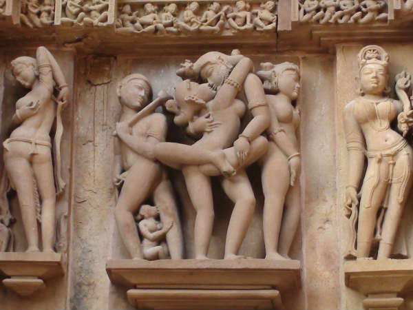 2. ఖజురాహో టెంపుల్స్ -ఖజురాహో