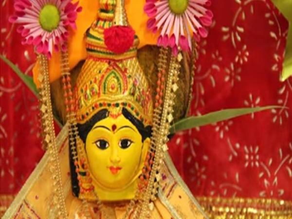 ఆమహానివేదన అన్నంపై దీపాలు పెట్టి