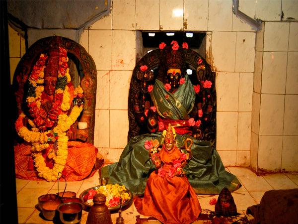 సరస్వతీదేవీ ఒక్కో ప్రాంతాల్లో ఒక్కో పేరుతో పూజలు