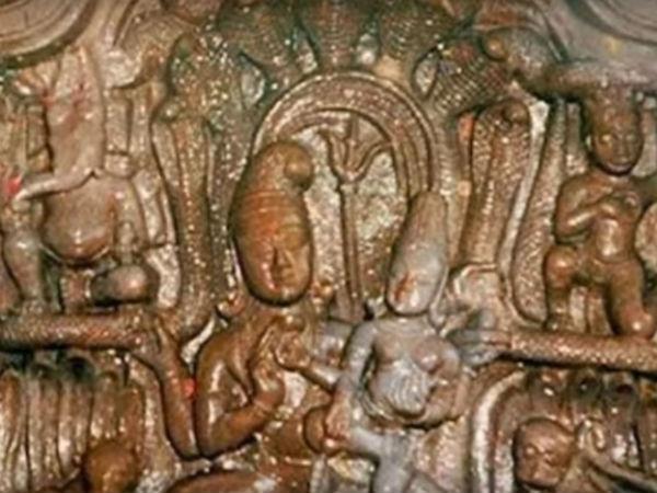 ఇందులో విదేశీ భక్తులు