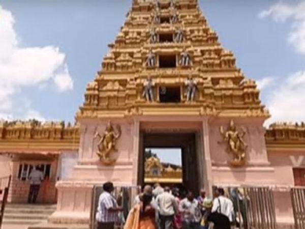 వేల సంఖ్యలో భక్తులు