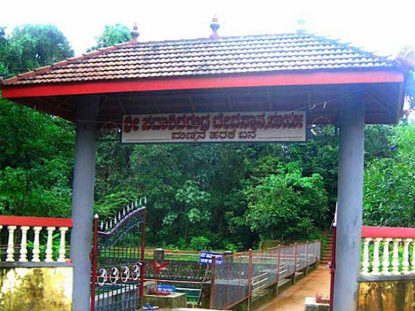 ముందుగా మొక్కుకుని ఇల్లు కట్టుకున్న వారు