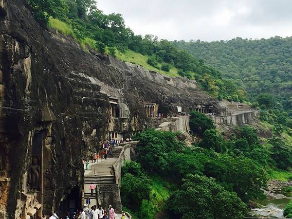 అజంతా గుహలు: