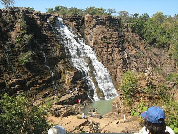 చిత్రకూట్ వాటర్ఫాల్స్ని