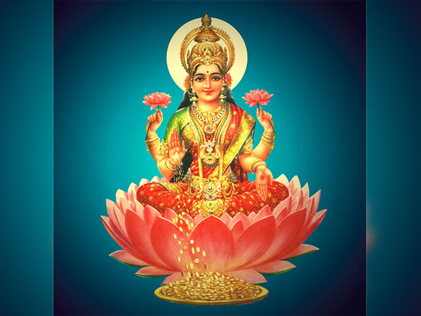 ద్మావతి దేవిగా ఆకాశరాజుకి పద్మ పుష్కరిణిలో లభించింది