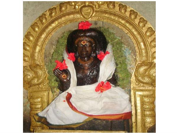 నరముఖ గణపతి లేదా ఆది వినాయకర్ గణపతి గా