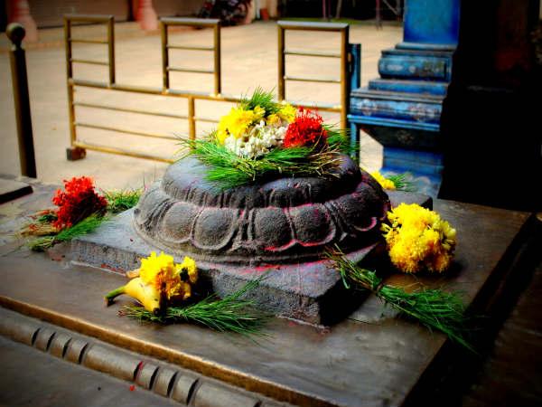 ఈ ఆలయంలో, నిత్యపూజలతో పాటుగా