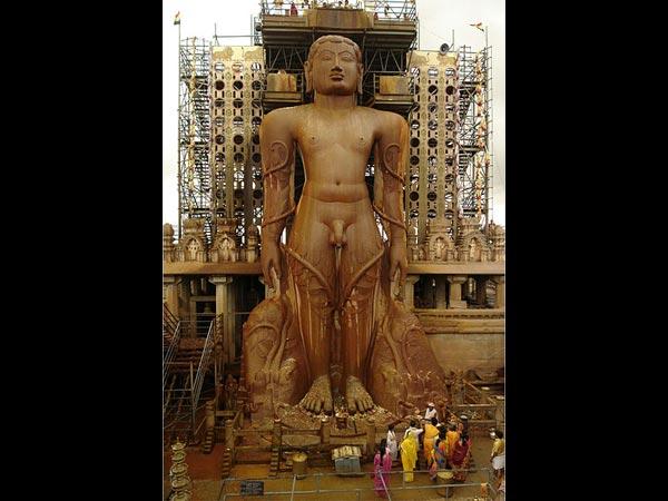 బాహుబలి విగ్రహం నమున