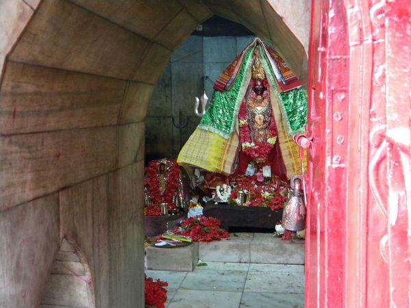 త్రిపుర అనగా ముల్లోకములు.