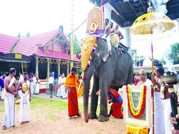 సమీపంలో చూడవల్సిన ఇతర దేవాలయాలు: