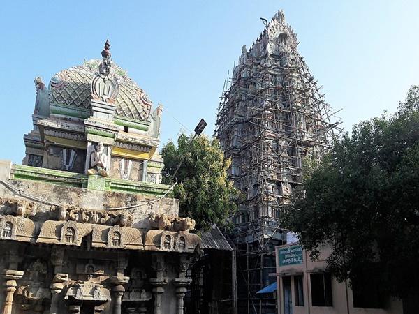 మొదటి అంతస్తును భూలోకంగాను