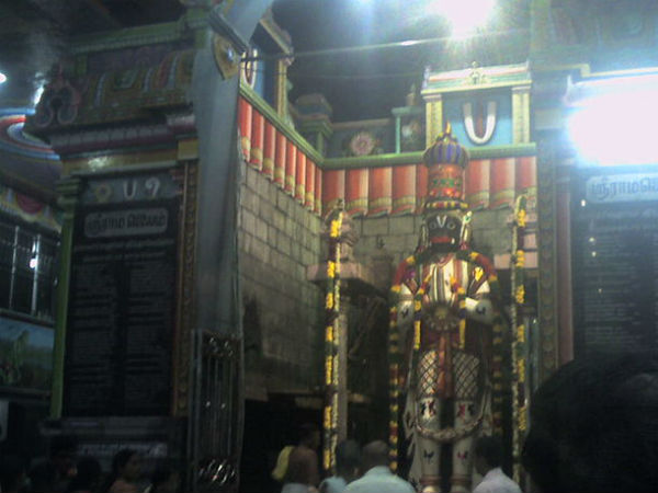 స్వామి వారి విగ్రహం సుమారు 18అడుగుల పై మాటే
