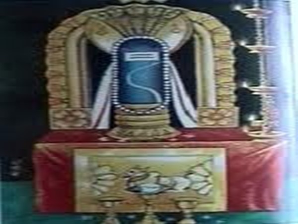 ఈ ఆలయంలో మరొక ప్రత్యేకత ఉంది.