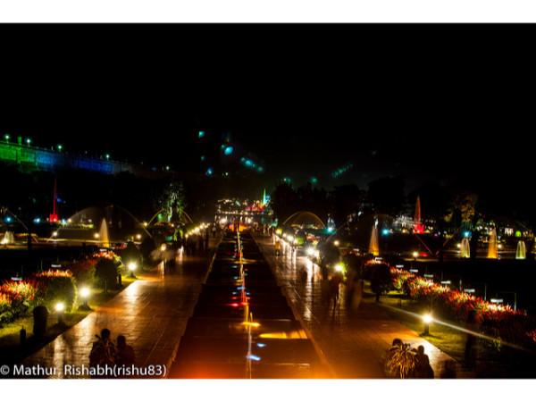 లైట్ కాంతులు