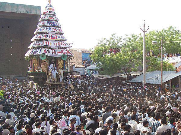 సింహవాహనంపై ఊరేగే మలయప్పస్వామివారు