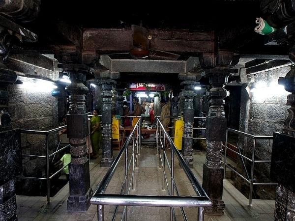 ఇక్కడ స్వామి వారు లింగరూపంలో దర్శనం ఇస్తారు.