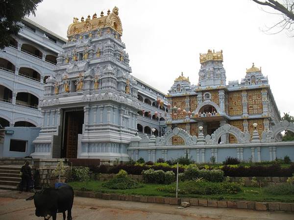 పైకప్పులు తంజావూరు శైలి కళతో