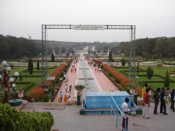 ఆహ్లాదకరమైన సంధ్యాసమయం