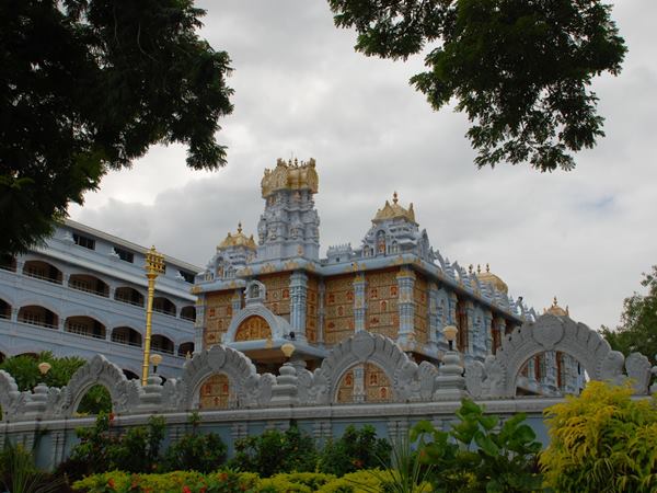 ప్రతి రోజూ ఆలయ దర్శనము