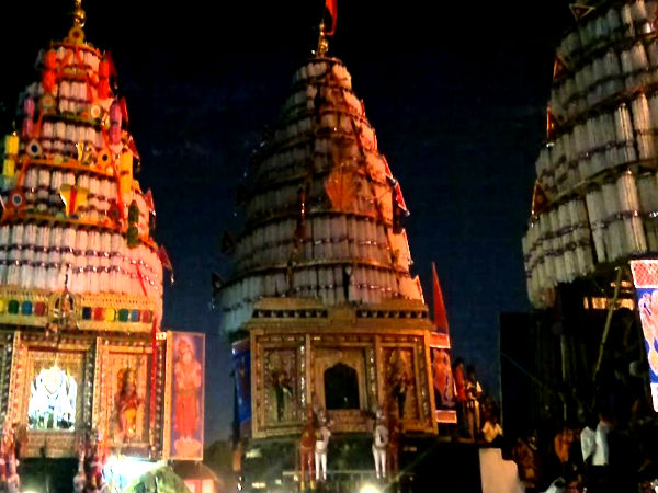 పాలక్కాడ్ పట్టణంలో ఉన్న అనేక ఆలయాల్లో కలపతి విశ్వనాథ స్వామి ఆలయం ఒకటి