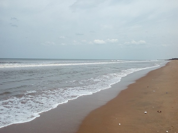 అంత ప్రమాదకరం కాని అలలతో