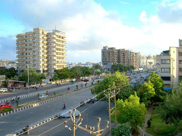 సూరత్ ఎలా చేరుకోవాలి