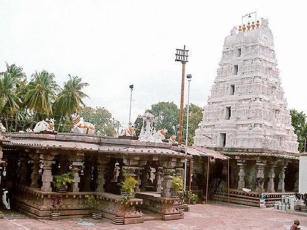 సతీదేవి దంతాలు ఇక్కడ పడ్డాయని ప్రతీతి.