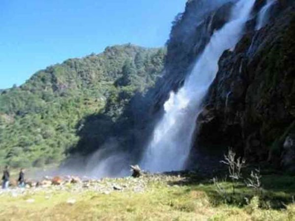 ఇక్కడి పరిసర ప్రాంతాలు స్కేటింగ్కు అనుకూలం