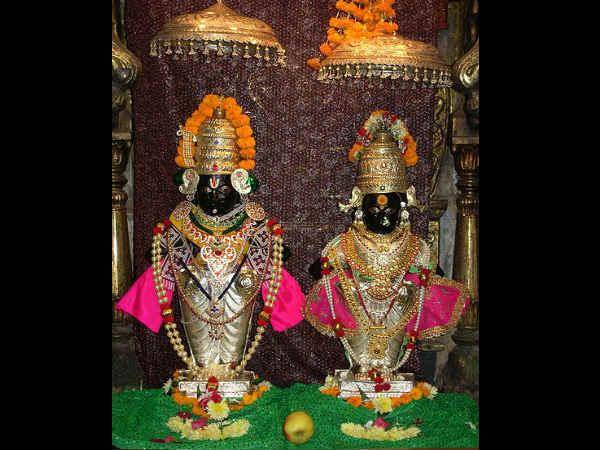 ప్రక్కన వున్న ఉపాలయాల్లో రుక్మణి,సత్యభామ